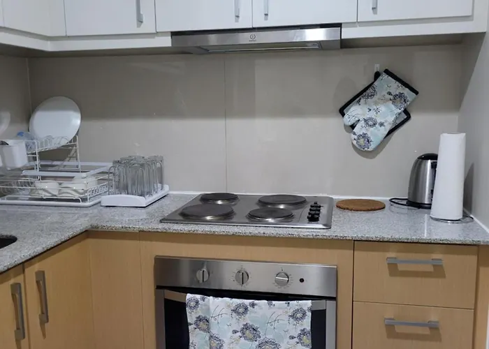 Bgc Uptown Park Tower 1 - 2 Bedroom And 2 Bath