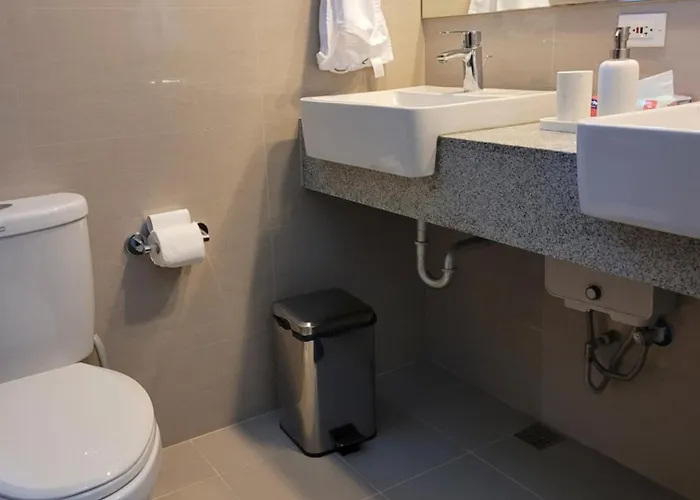 Aparthotel Bgc Uptown Park Tower 1 - 2 Bedroom And 2 Bath 4*