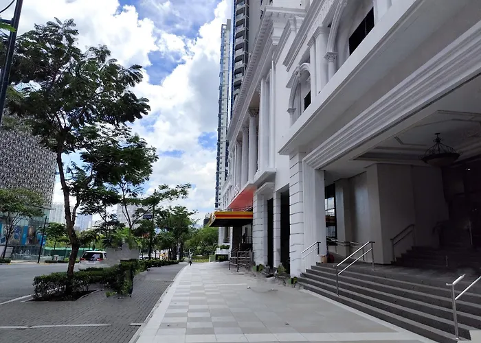 Aparthotel Bgc Uptown Park Tower 1 - 2 Bedroom And 2 Bath 4*
