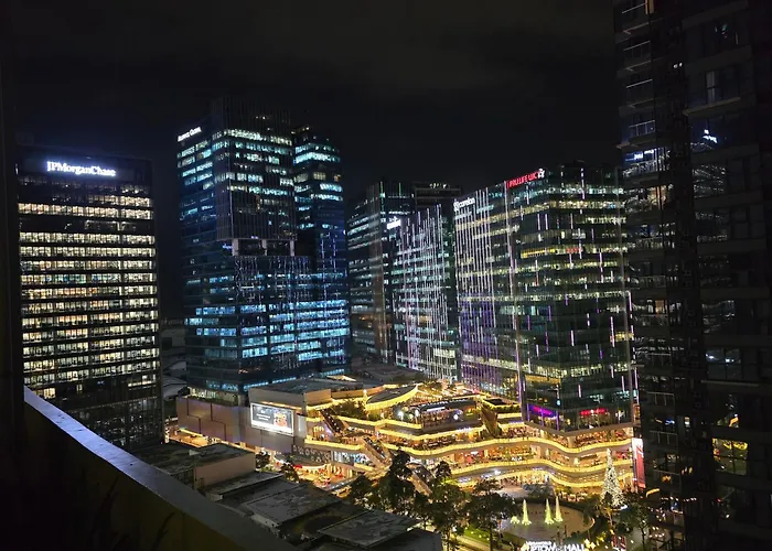Aparthotel Bgc Uptown Park Tower 1 - 2 Bedroom And 2 Bath 4*